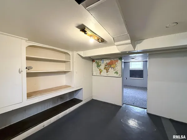 $99,900 | 452 Jefferson Street, Galesburg, IL 61401