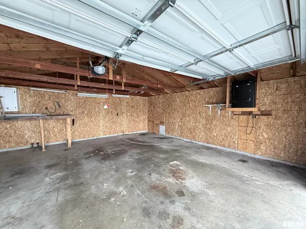 $99,900 | 452 Jefferson Street, Galesburg, IL 61401