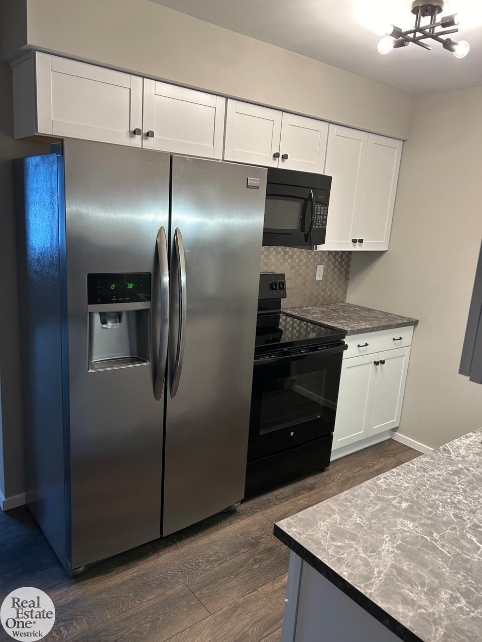 587 Pointe Tremble Road, Unit 5 Algonac, MI 48001 - Photo 9 of 20