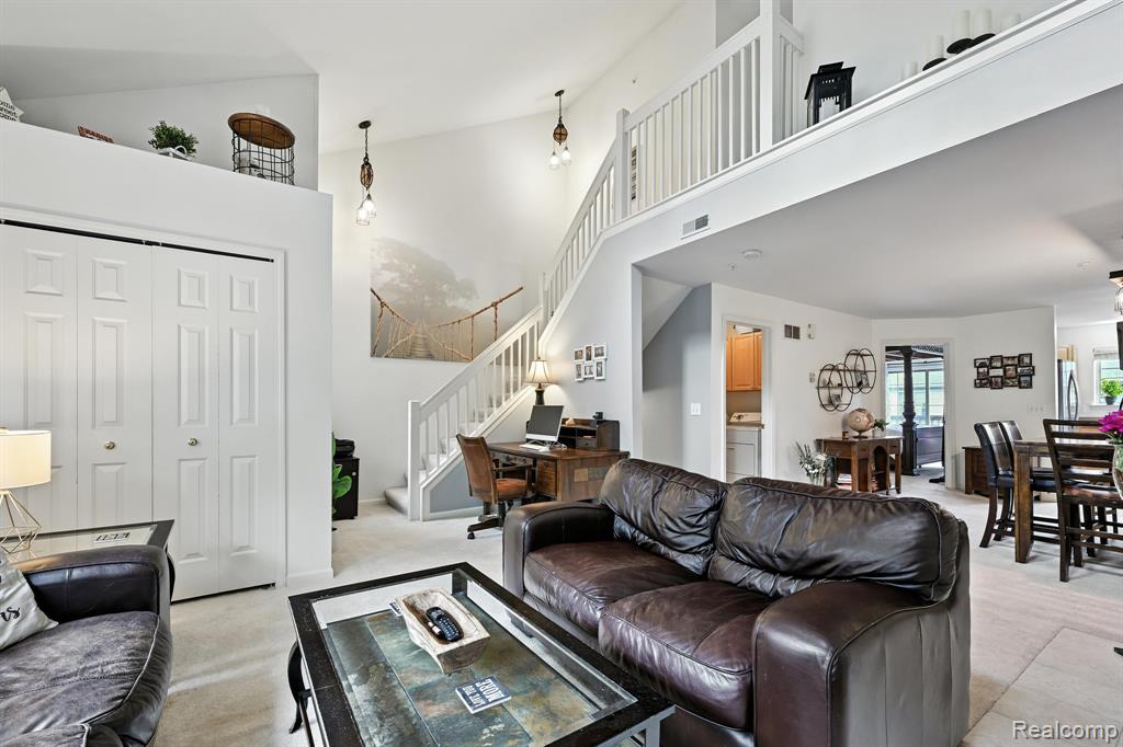 16836 Farmington Road Livonia, MI 48154 - Photo 4 of 24 Gallery Image 4