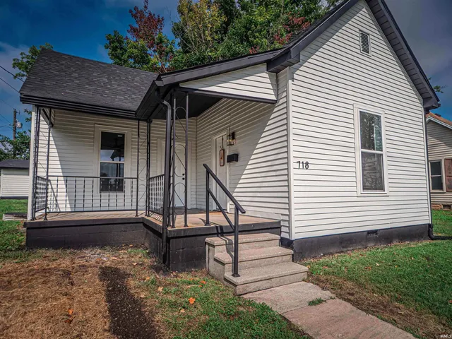 $134,800 | 718 Illinois Street, Bicknell, IN 47512