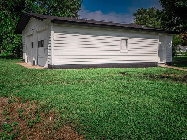 $134,800 | 718 Illinois Street, Bicknell, IN 47512