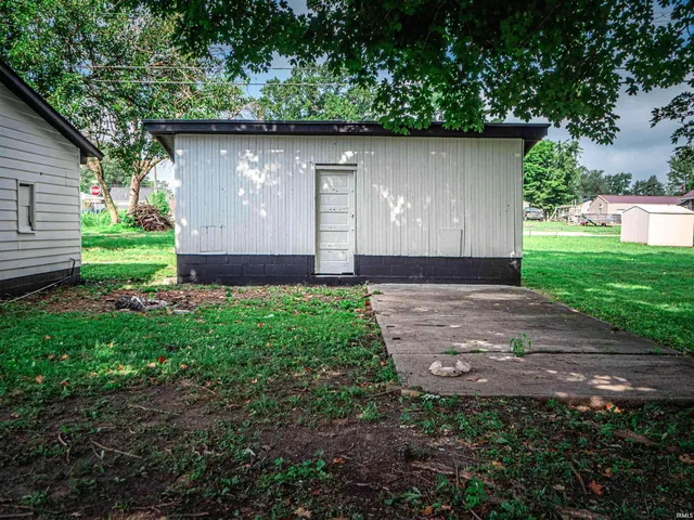 $134,800 | 718 Illinois Street, Bicknell, IN 47512