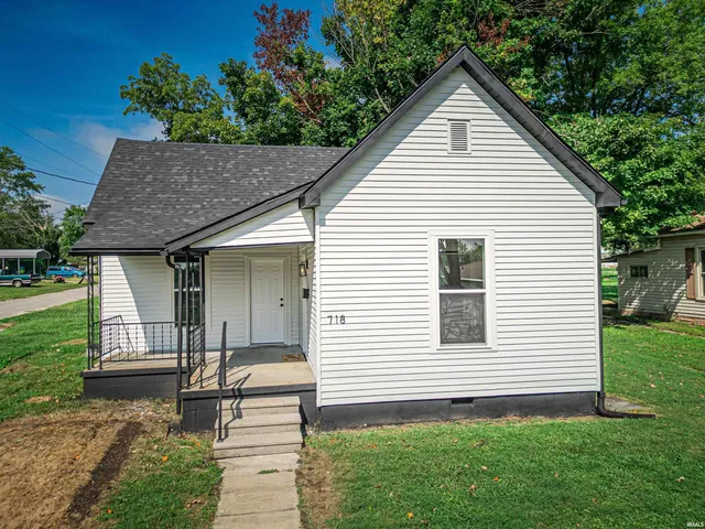 $134,800 | 718 Illinois Street, Bicknell, IN 47512
