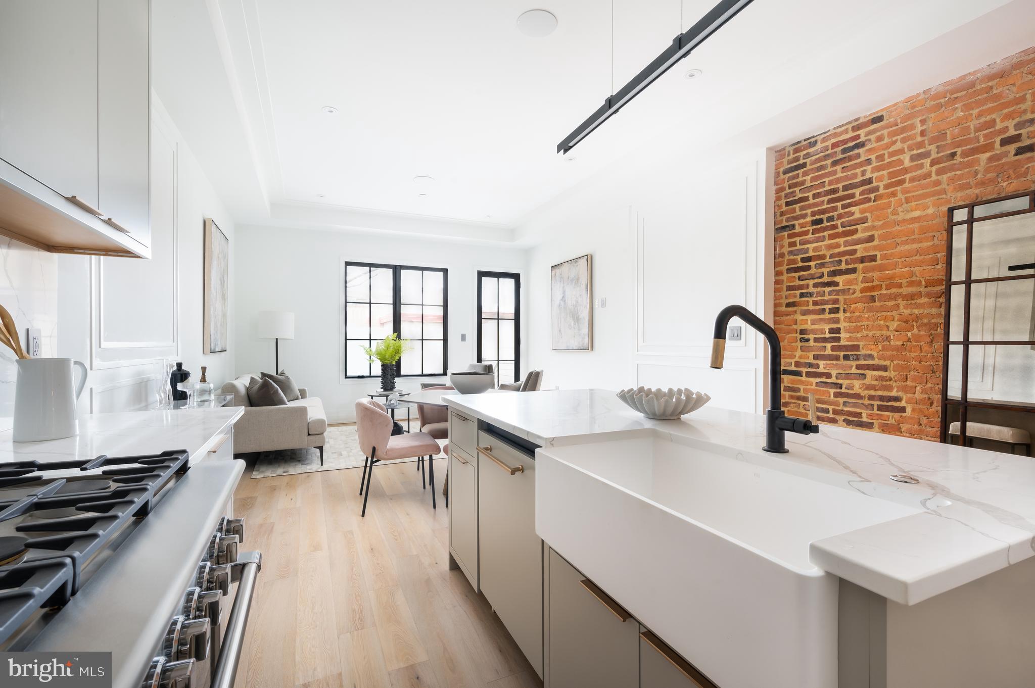 436 Q Street Northwest, Unit 1 Washington, DC 20001 - Photo 5 of 24