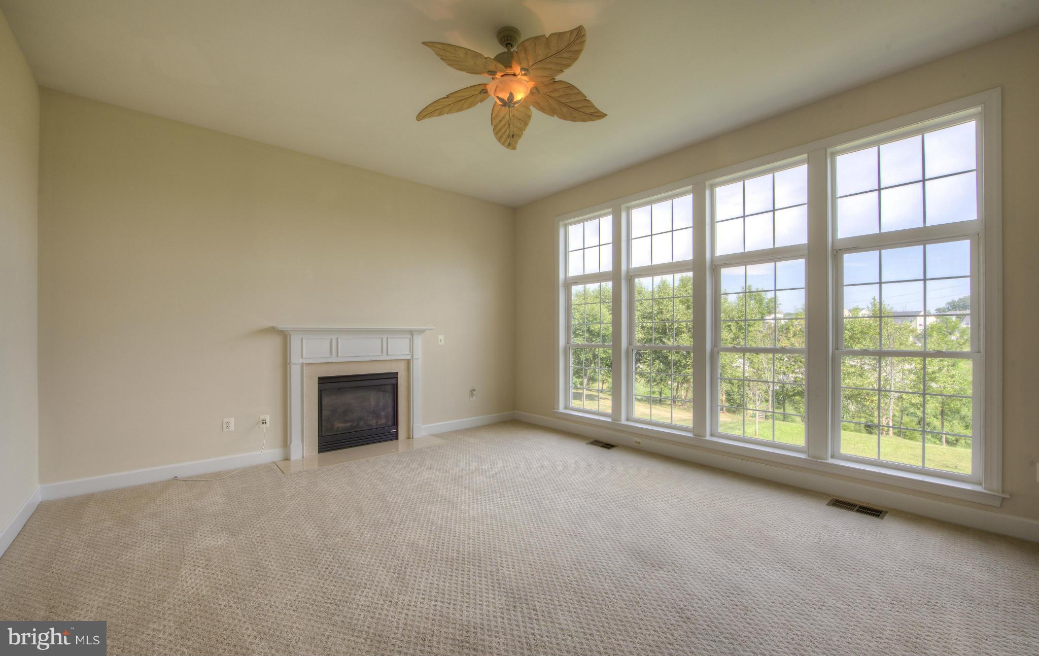 4035 Sapling Way Triangle, VA 22172 - Photo 11 of 30 Family Room