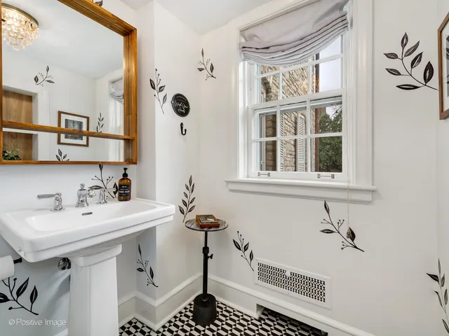 $2,850,000 | 205 Scott Avenue, Winnetka, IL 60093