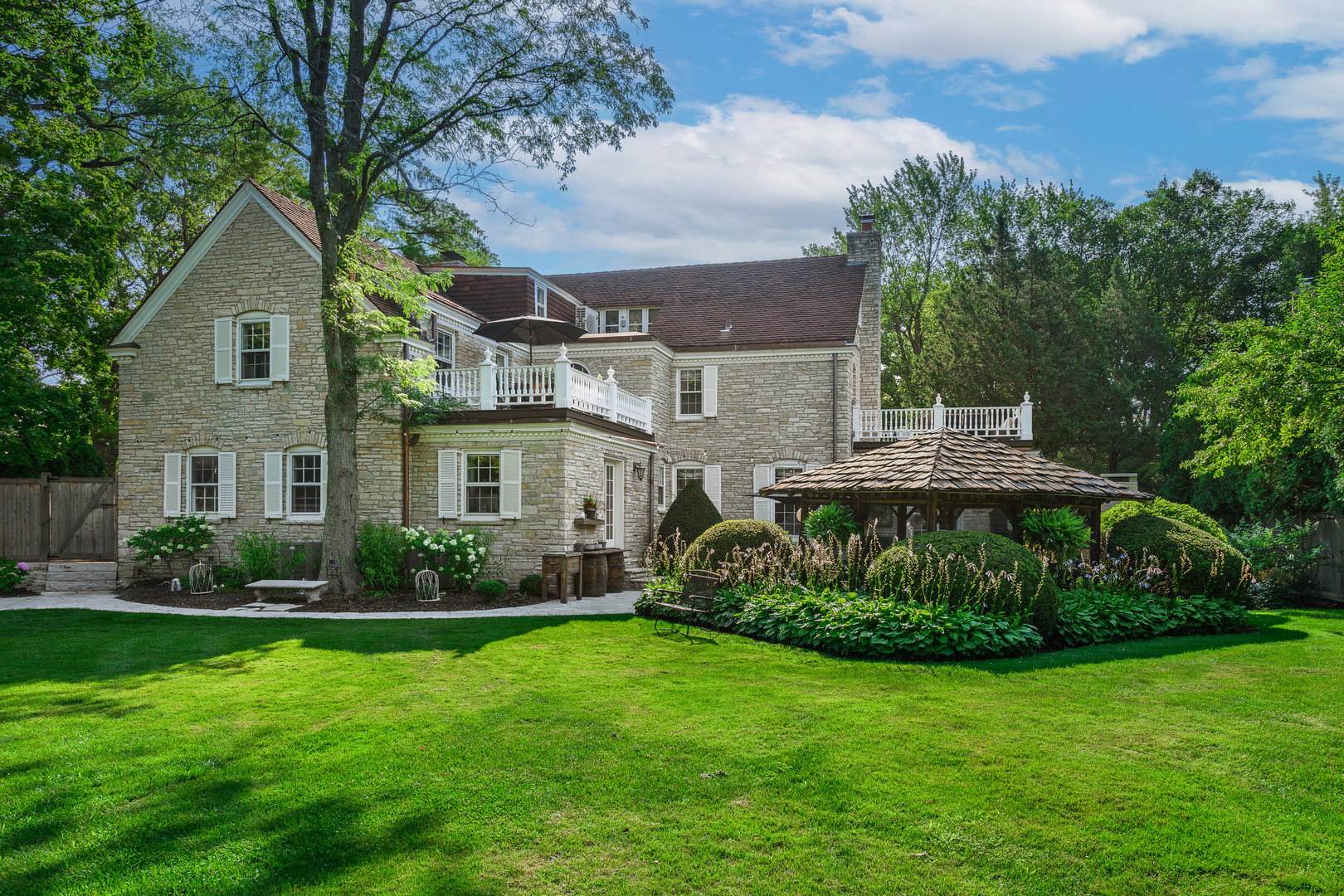 205 Scott Avenue Winnetka, IL 60093 - Photo 48 of 58 a view of a house with a garden