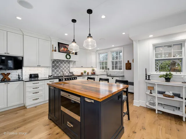 $2,850,000 | 205 Scott Avenue, Winnetka, IL 60093