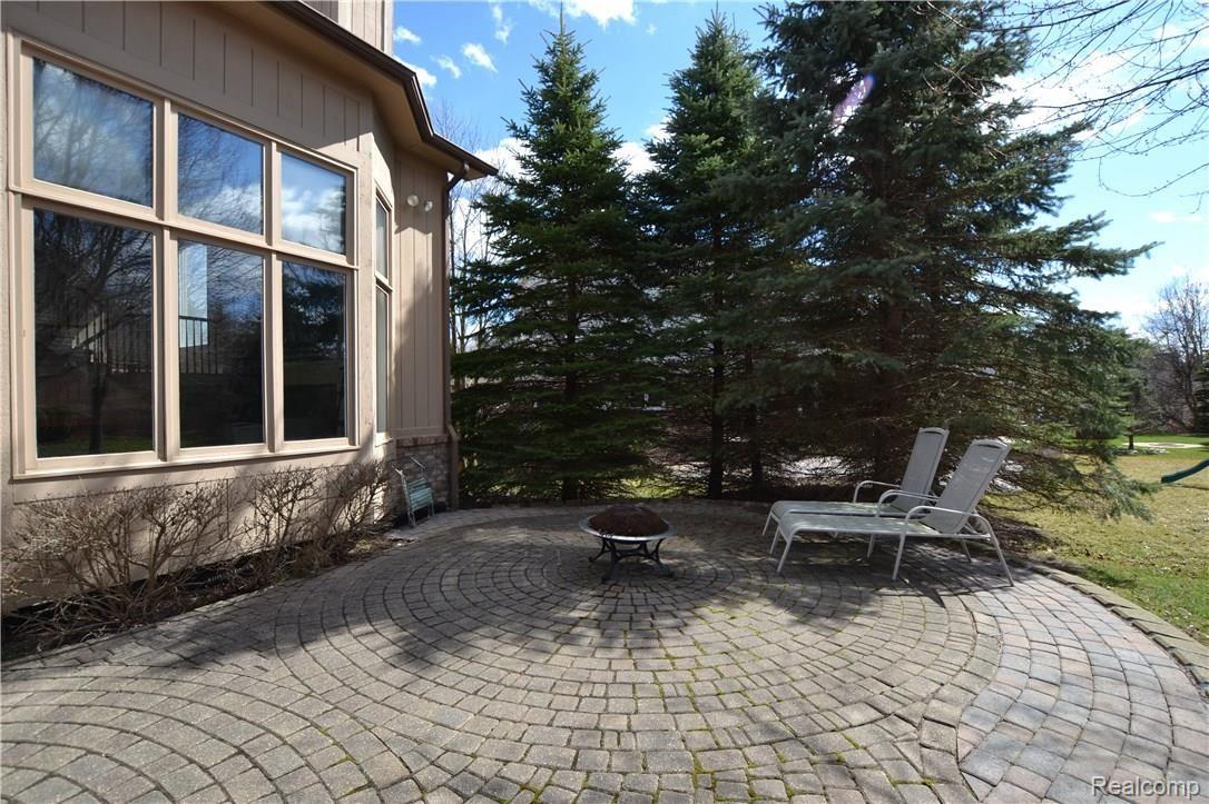 854 Dakota Court Rochester, MI 48307 - Photo 32 of 32 Patio