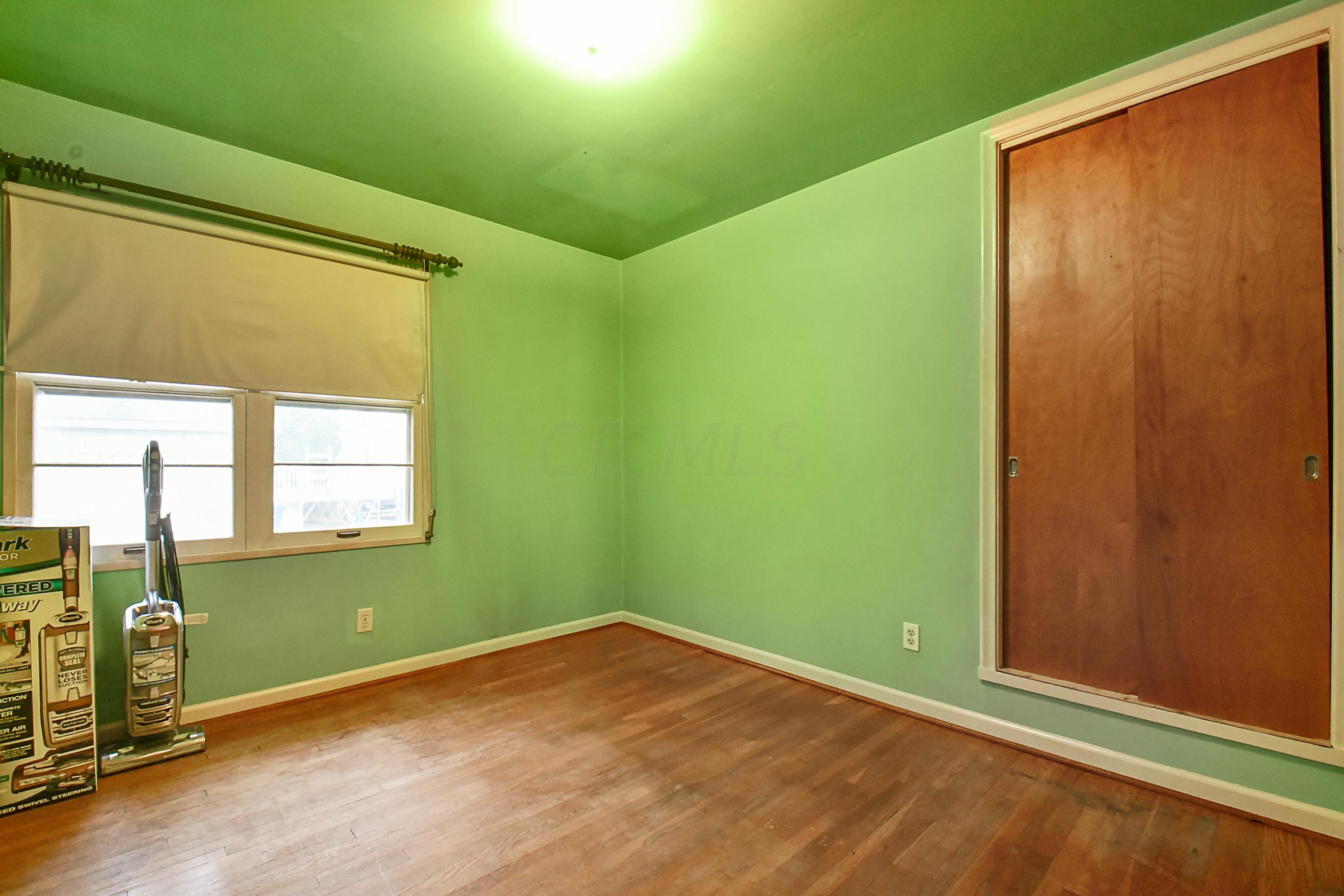 40 North Gould Road Columbus, OH 43209 - Photo 12 of 23