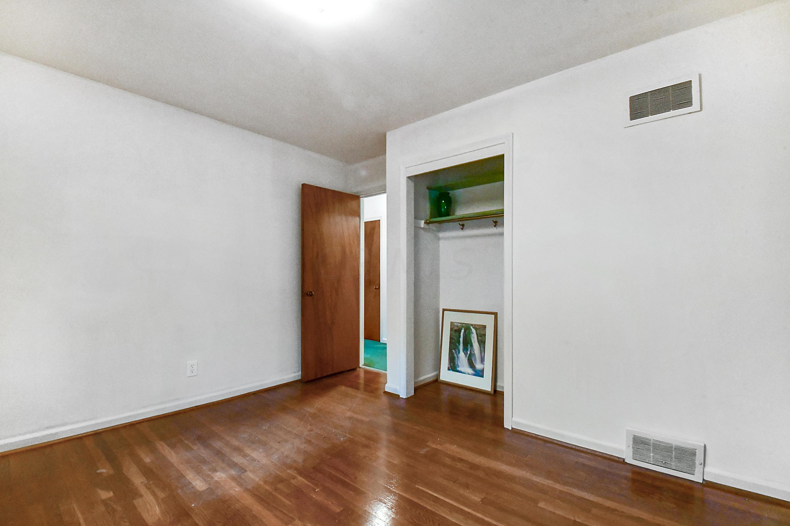40 North Gould Road Columbus, OH 43209 - Photo 17 of 23
