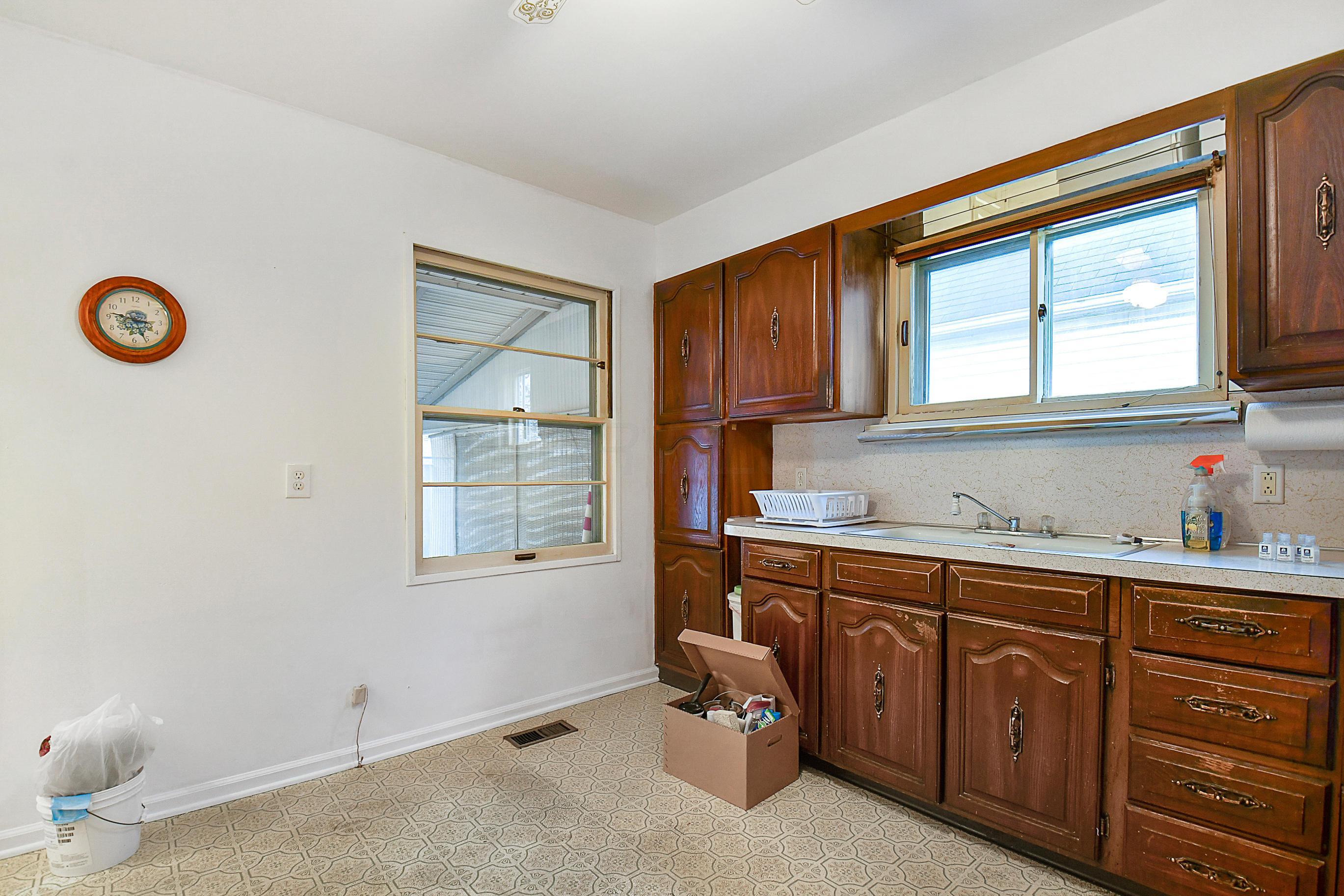 40 North Gould Road Columbus, OH 43209 - Photo 8 of 23