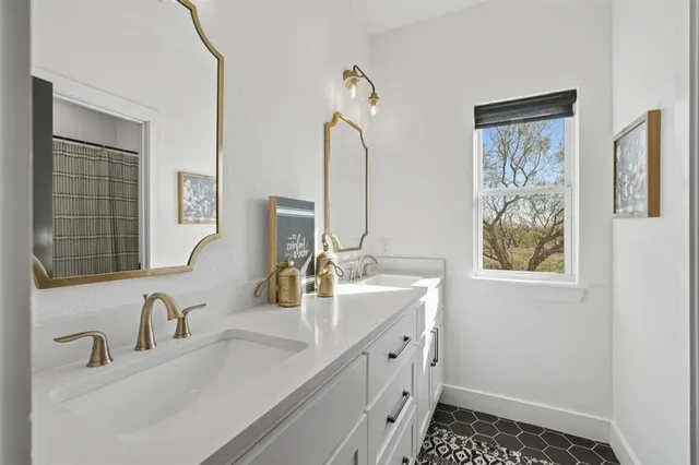 $798,000 | 136 Mistletoe Ridge, Lawn, TX 79530