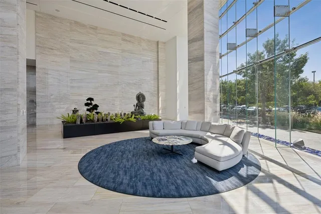 $1,035,000 | 3130 North Harwood Street, Unit 905, Dallas, TX 75201