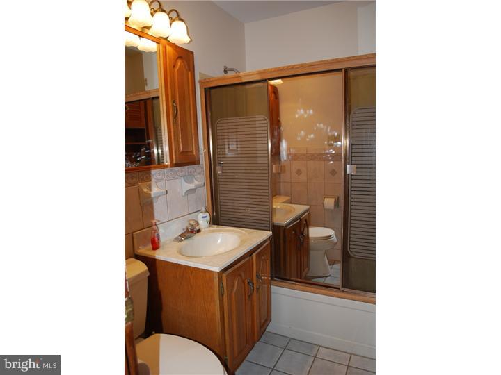 25 Keller Road Newark, DE 19713 - Photo 13 of 20 Bathroom