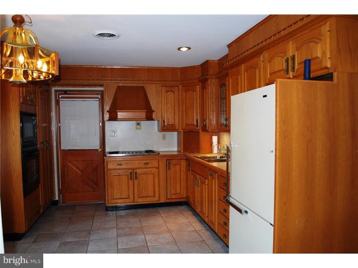 25 Keller Road Newark, DE 19713 - Photo 4 of 20 Kitchen