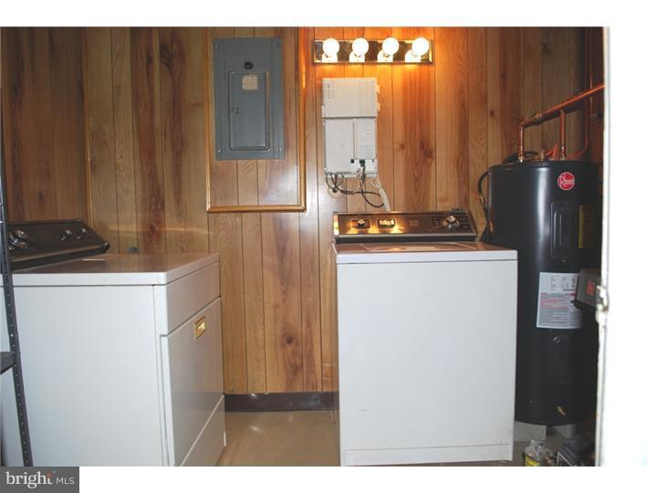 25 Keller Road Newark, DE 19713 - Photo 10 of 20 Laundry Room