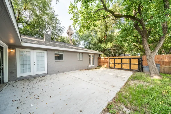 $2,400 | 1907 Ashford Hollow Lane, Houston, TX 77077