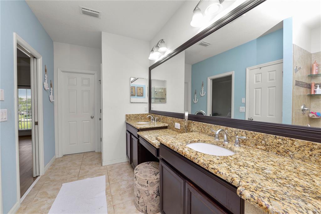 8775 Sentiero Drive Land O Lakes, FL 34637 - Photo 16 of 76