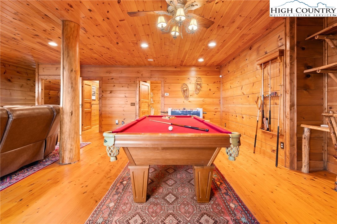 635 Acorn Road Zionville, NC 28698 - Photo 40 of 50 a room with furniture and wooden floor