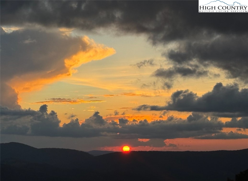 635 Acorn Road Zionville, NC 28698 - Photo 5 of 50