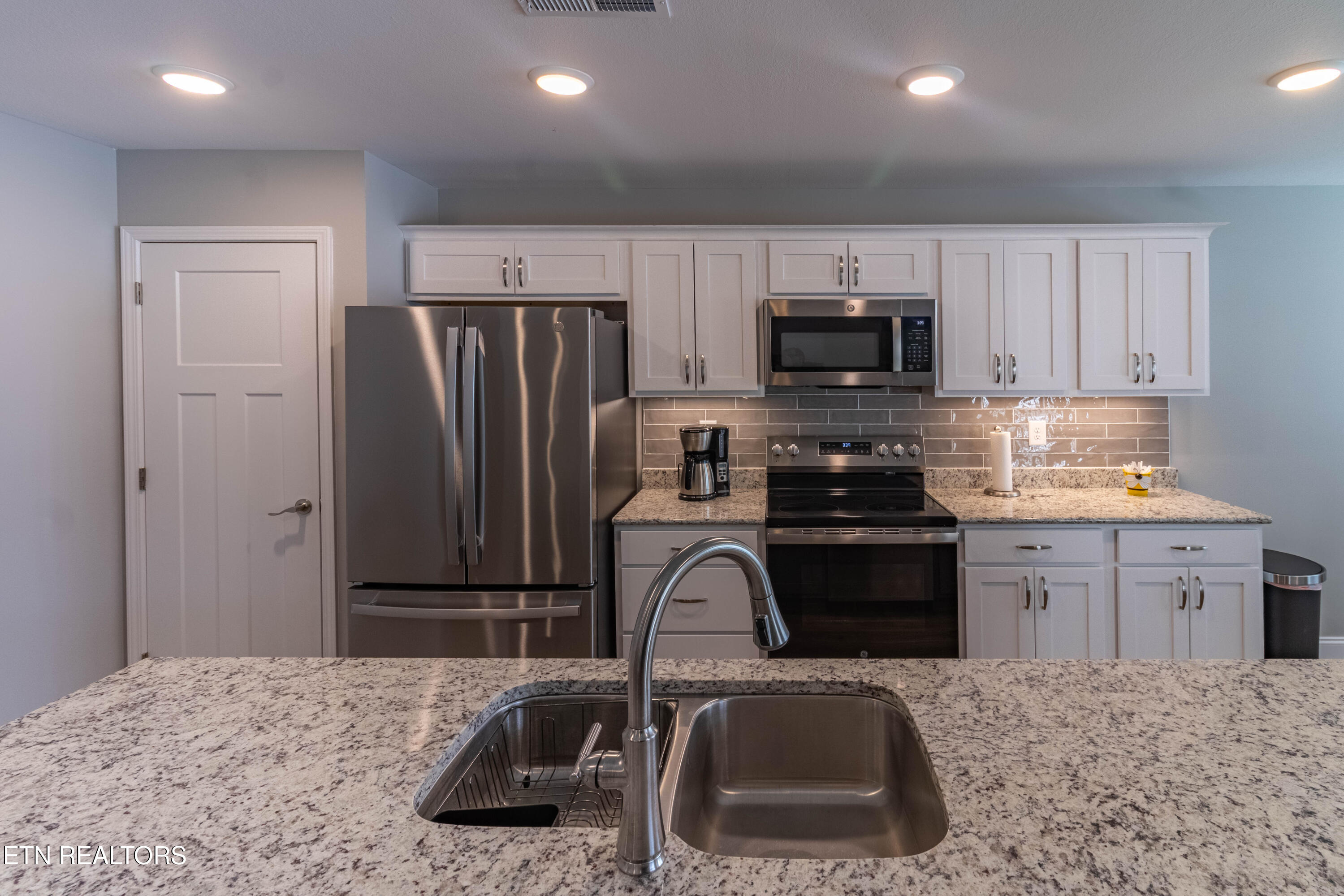 712 Snowflower Circle Pigeon Forge, TN 37863 - Photo 21 of 52 IMG_3502-HDR-2