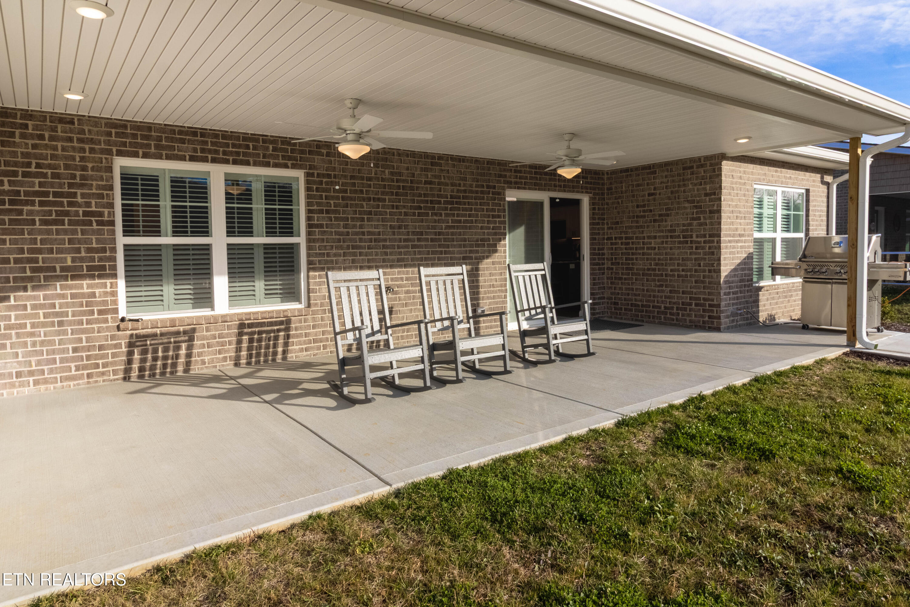 712 Snowflower Circle Pigeon Forge, TN 37863 - Photo 4 of 52 IMG_3595-HDR