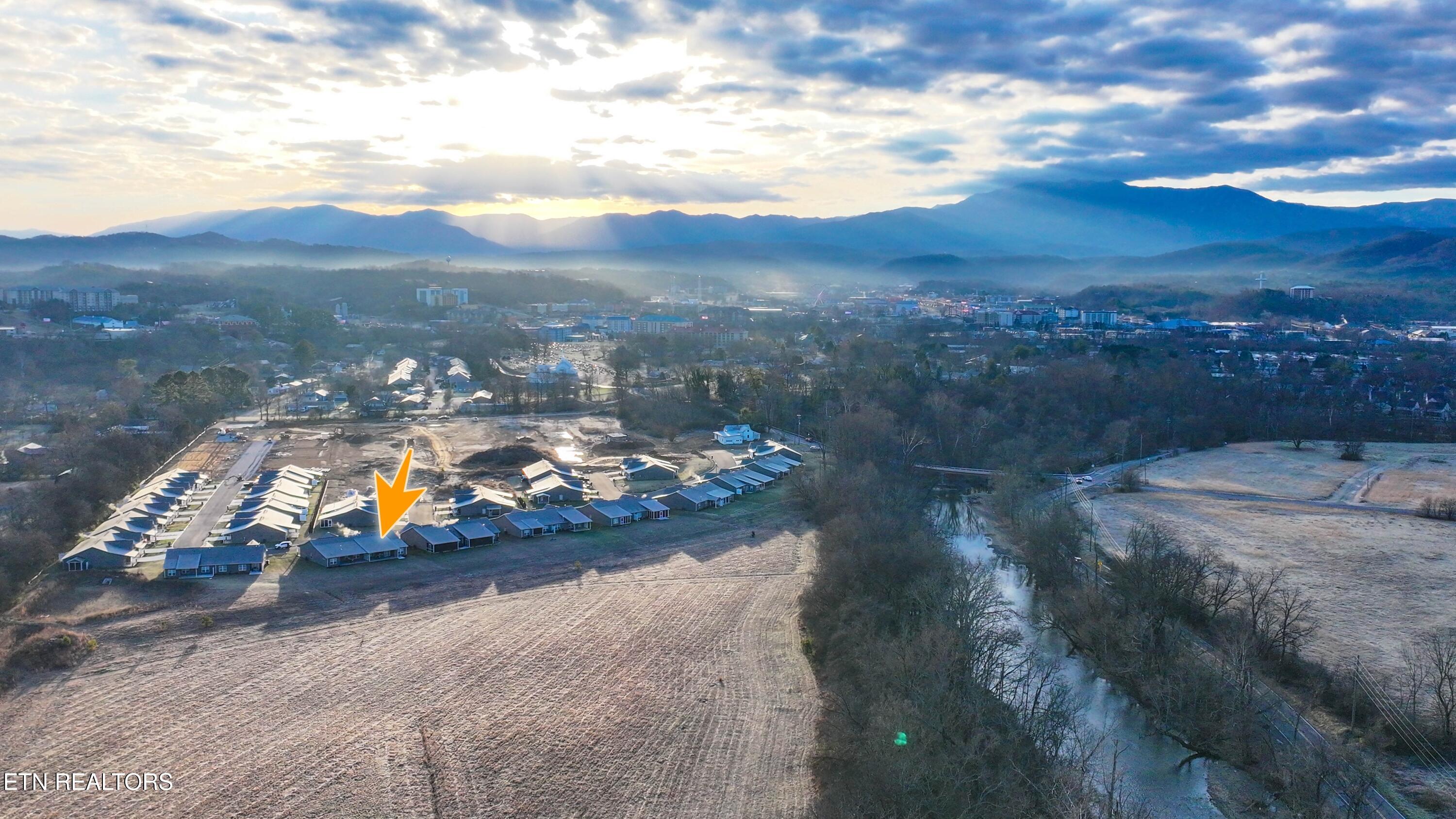 712 Snowflower Circle Pigeon Forge, TN 37863 - Photo 6 of 52 DJI_20260121085020_0505_D2