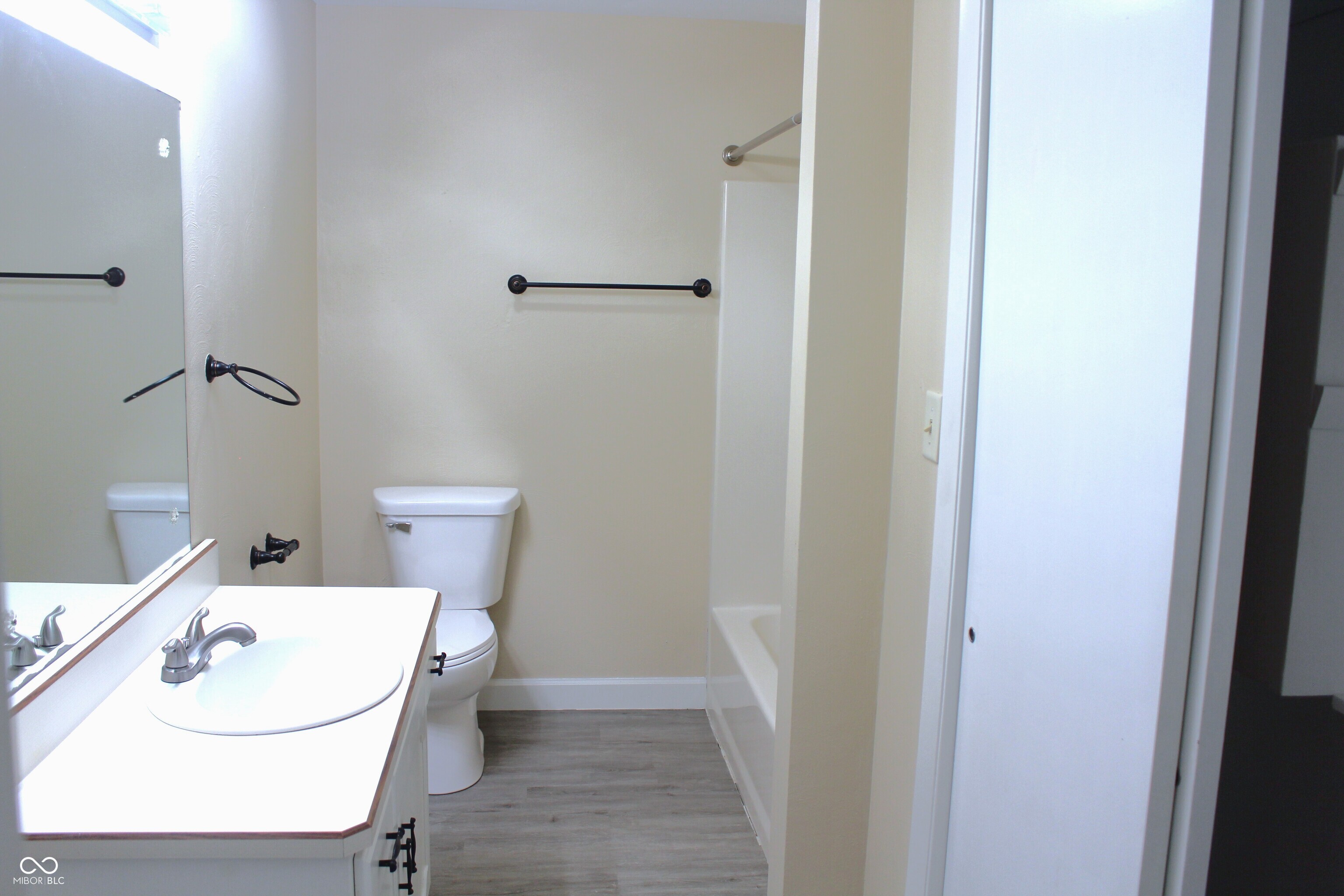 310 Stoner Drive Anderson, IN 46013 - Photo 9 of 11