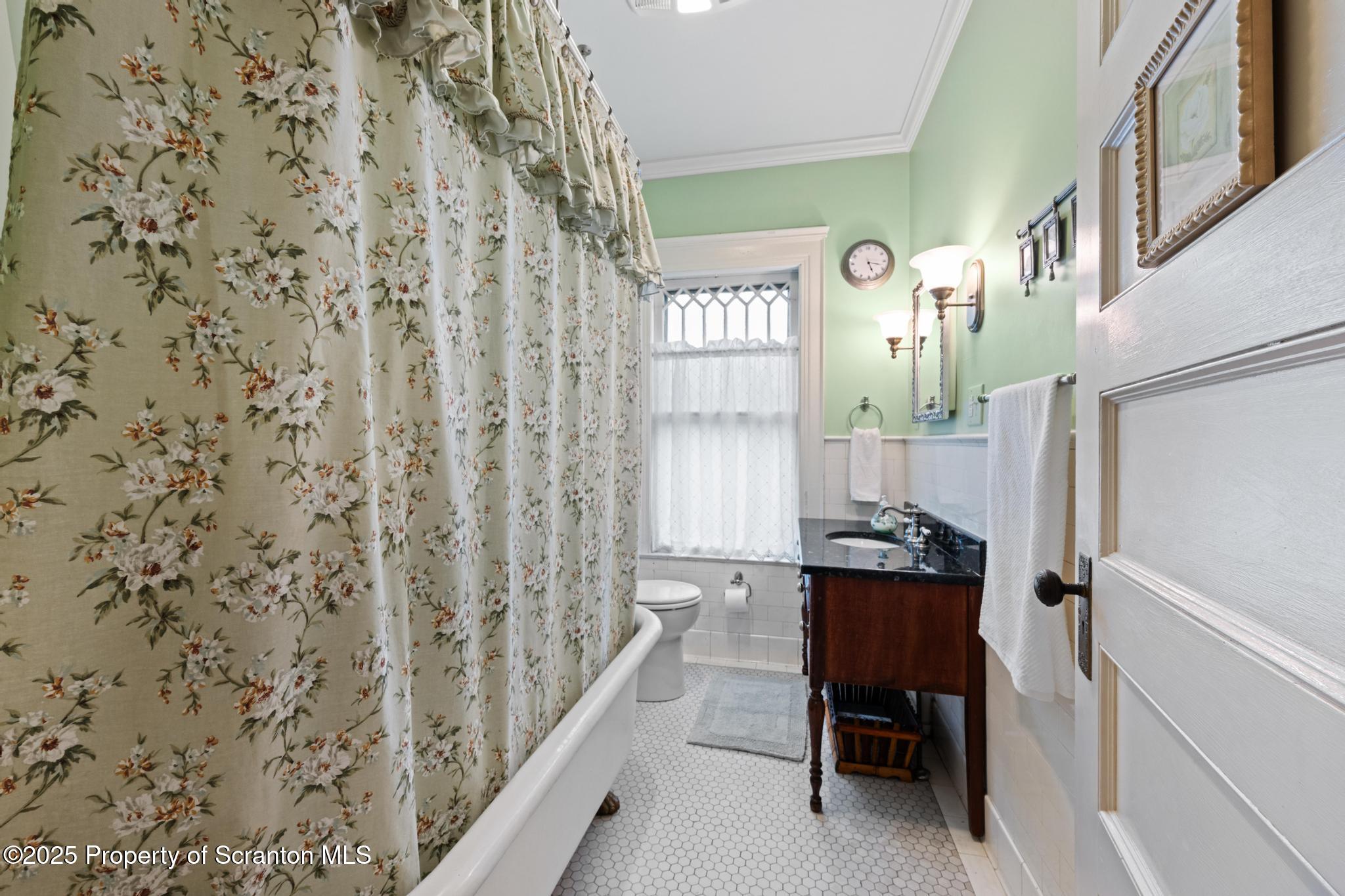 1012 Sunset Street Scranton, PA 18509 - Photo 25 of 46