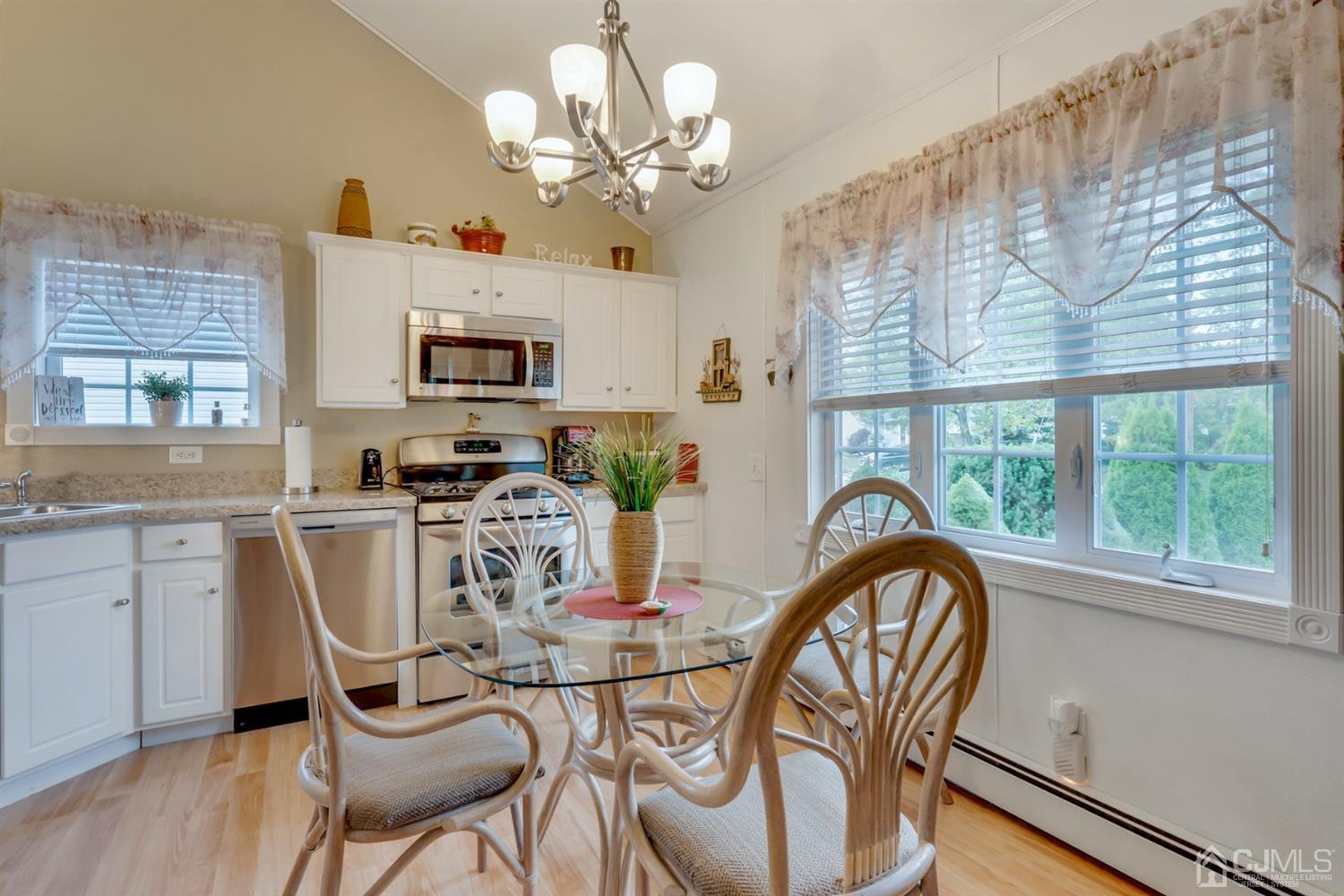 20 Eardley Road Edison, NJ 08817 - Photo 8 of 25 Gallery Image 8