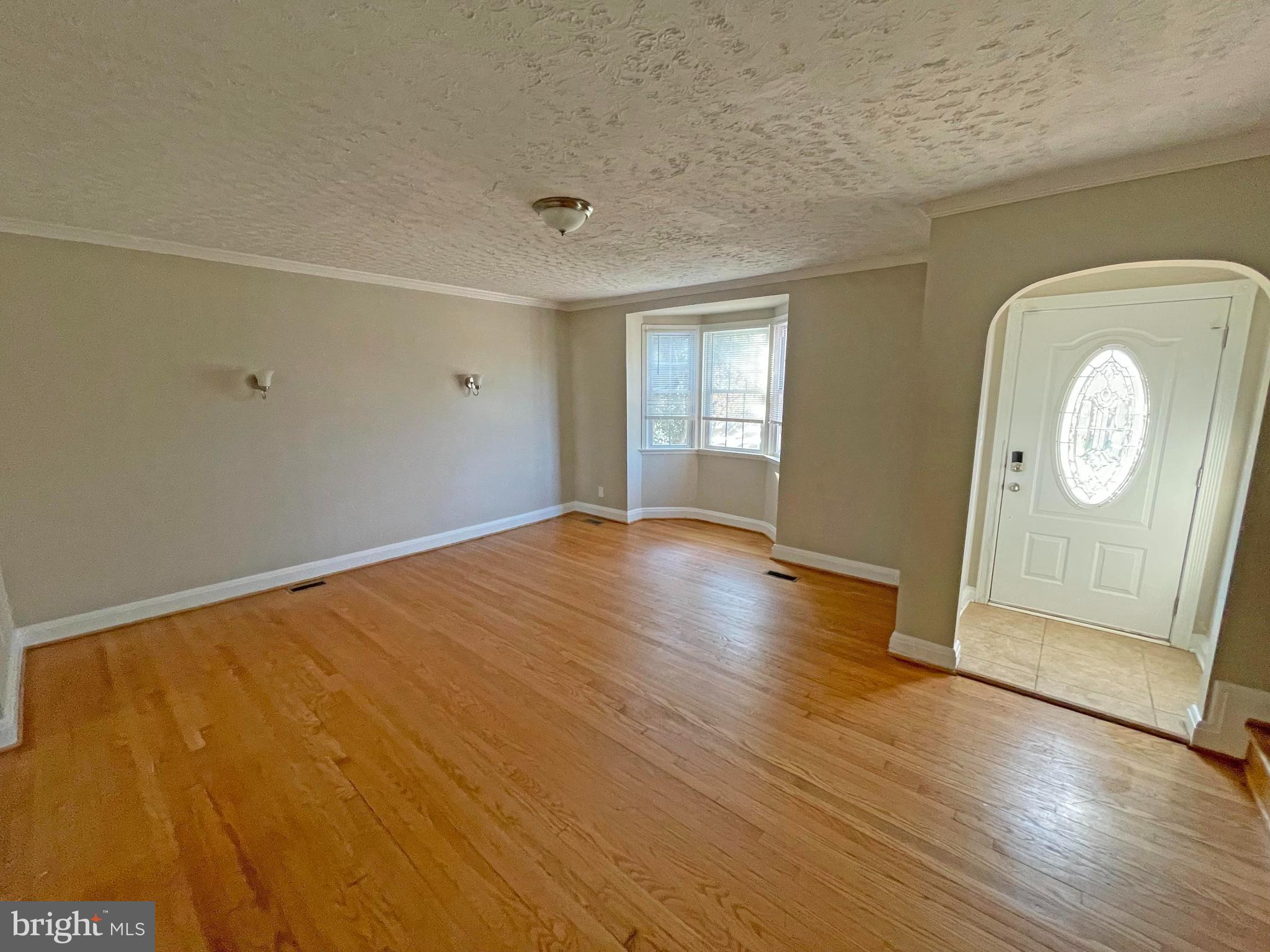 1504 Roundhill Road Baltimore, MD 21218 - Photo 8 of 31 Gallery Image 8
