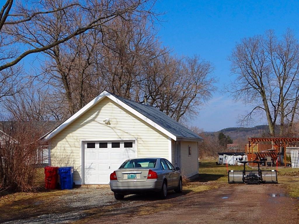 72 Huntington Road Richmond, VT 05477 - Photo 29 of 31 Gallery Image 29