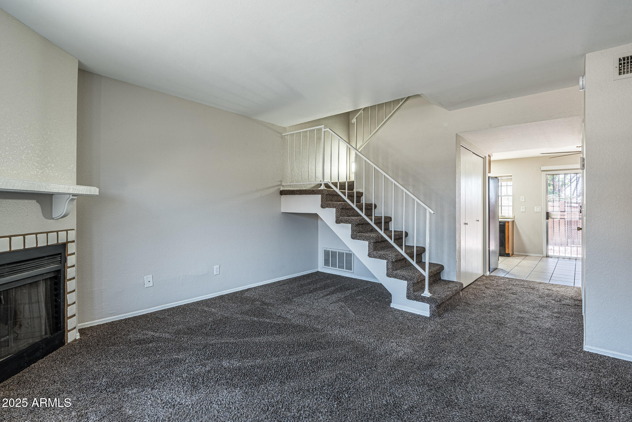 8111 West Wacker Road, Unit 94 Peoria, AZ 85381 - Photo 4 of 23 DSC_1241-HDR