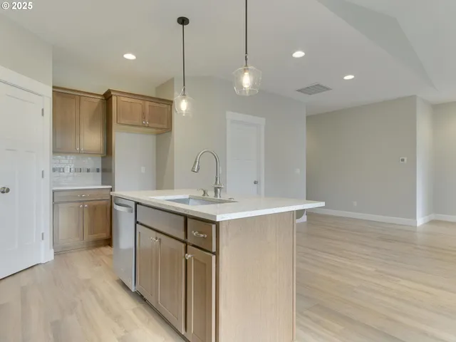 $519,850 | 2833 Northeast Samson Avenue, Unit 33, Estacada, OR 97023
