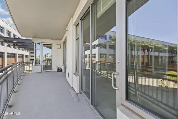 $1,350,000 | 2211 East Camelback Road, Unit 201, Phoenix, AZ 85016