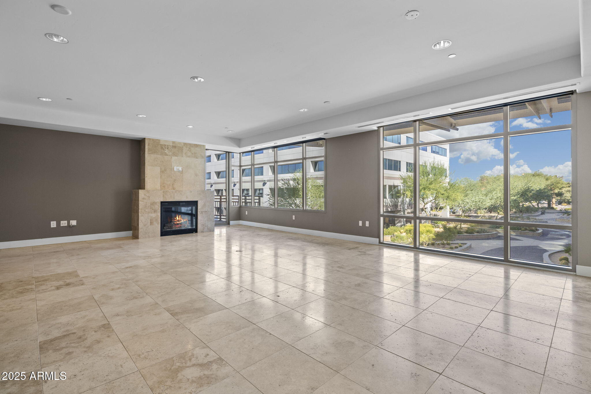 2211 East Camelback Road, Unit 201 Phoenix, AZ 85016 - Photo 8 of 42 GREAT ROOM