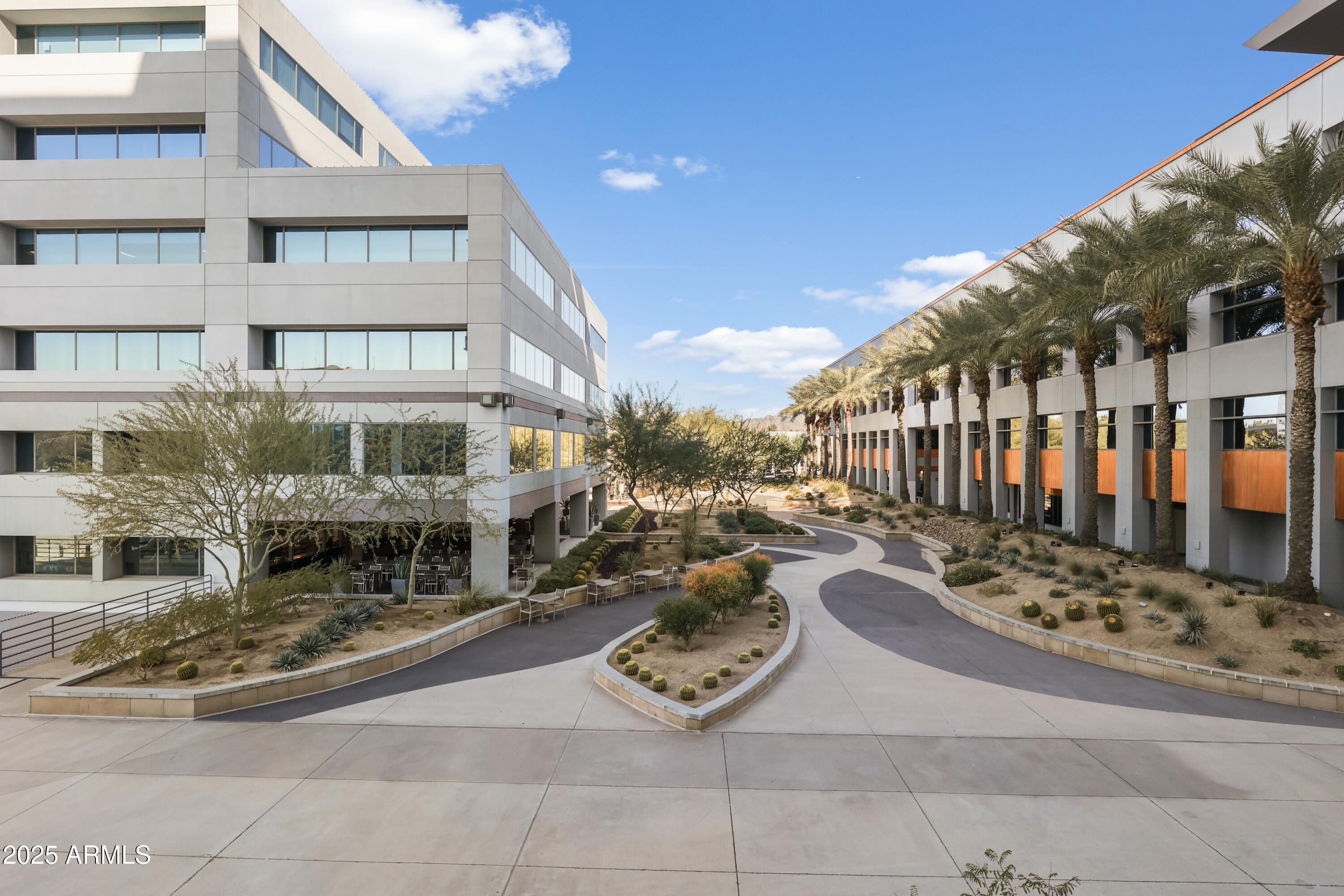 2211 East Camelback Road, Unit 201 Phoenix, AZ 85016 - Photo 9 of 42 COURTYARD VIEW