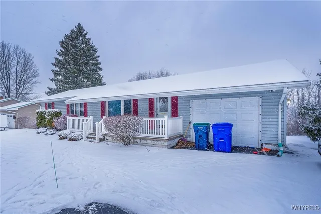 $299,900 | 4797 Beach Ridge Road, Pendleton, NY 14094