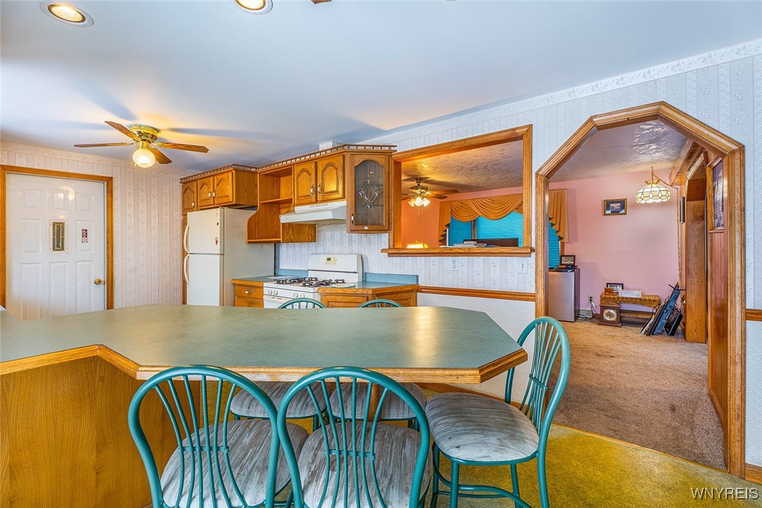 4797 Beach Ridge Road Pendleton, NY 14094 - Photo 8 of 28