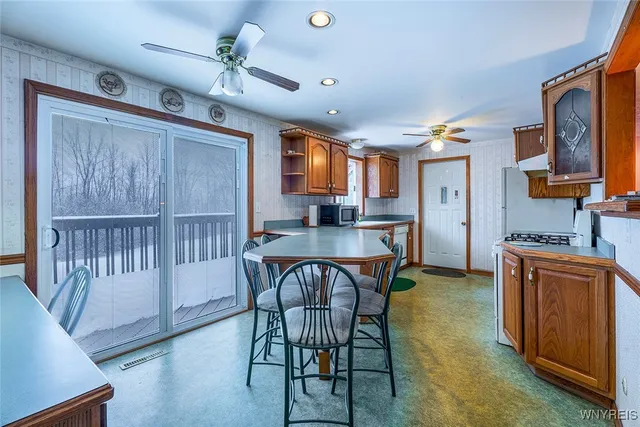 $299,900 | 4797 Beach Ridge Road, Pendleton, NY 14094