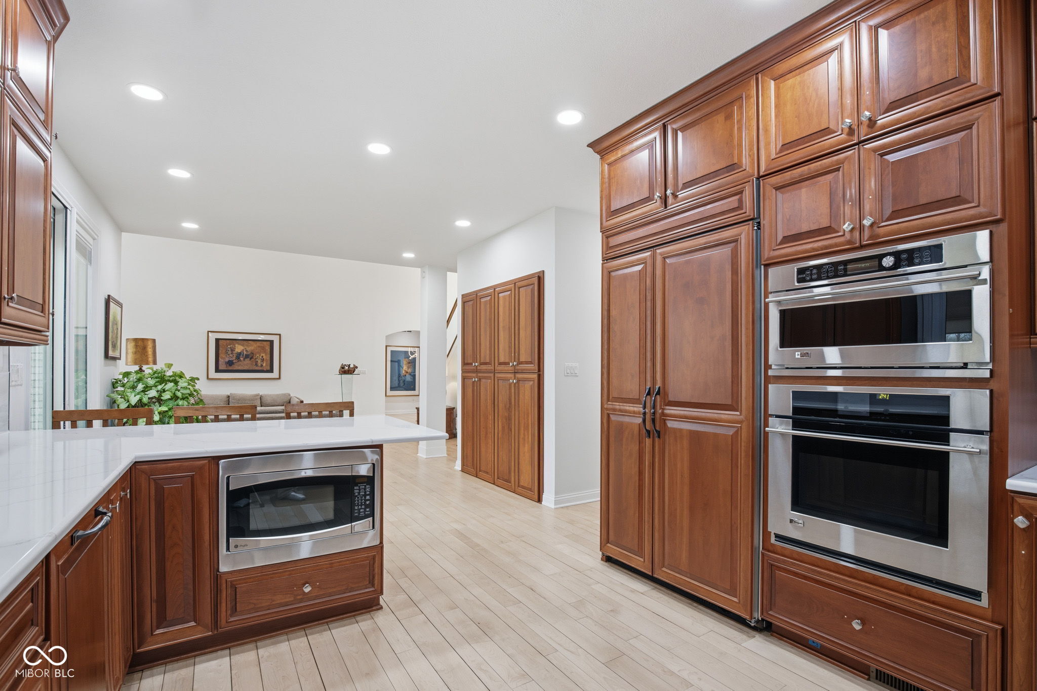 5717 Fall Creek Road Indianapolis, IN 46220 - Photo 16 of 76