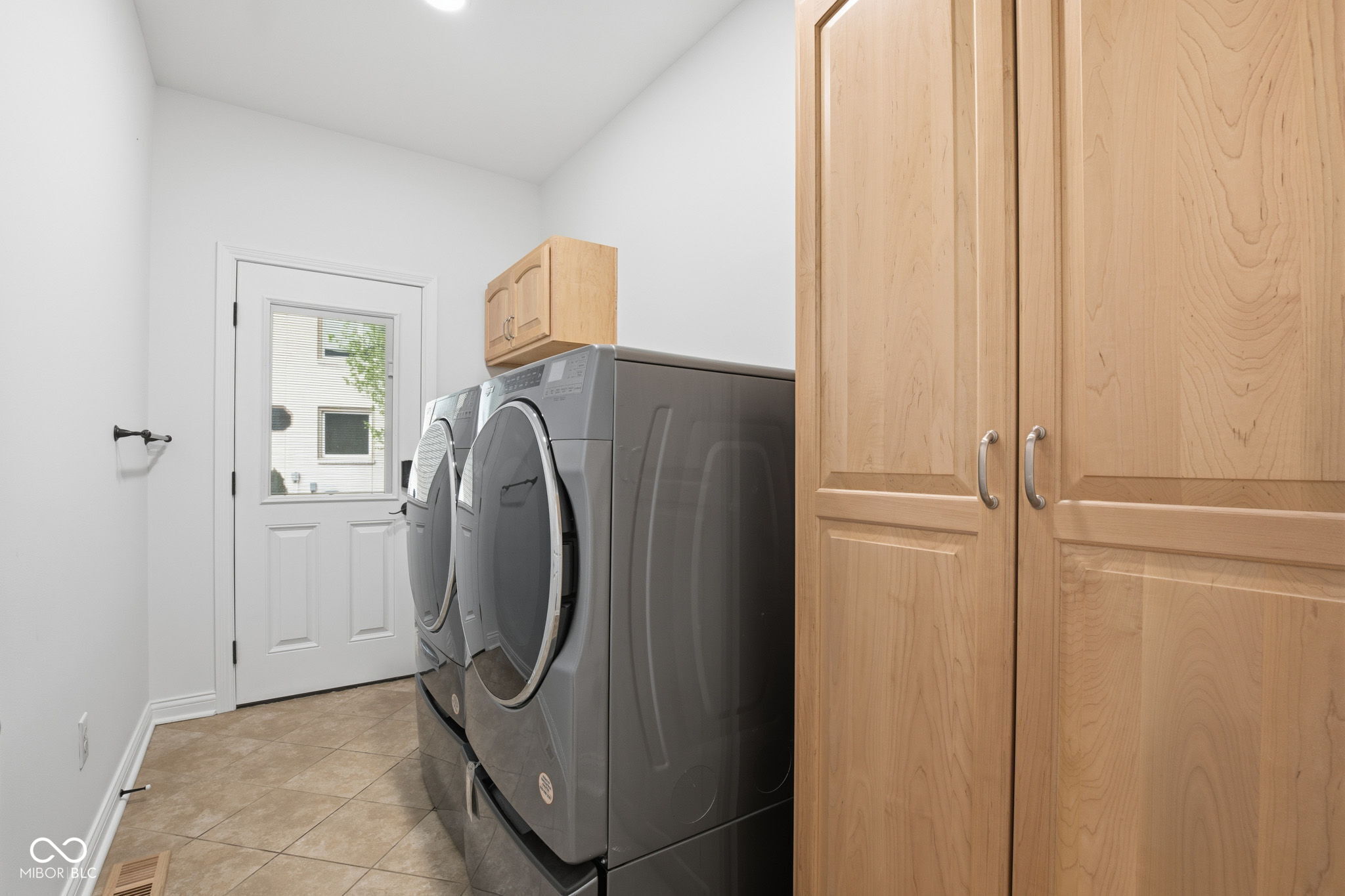 5717 Fall Creek Road Indianapolis, IN 46220 - Photo 20 of 76