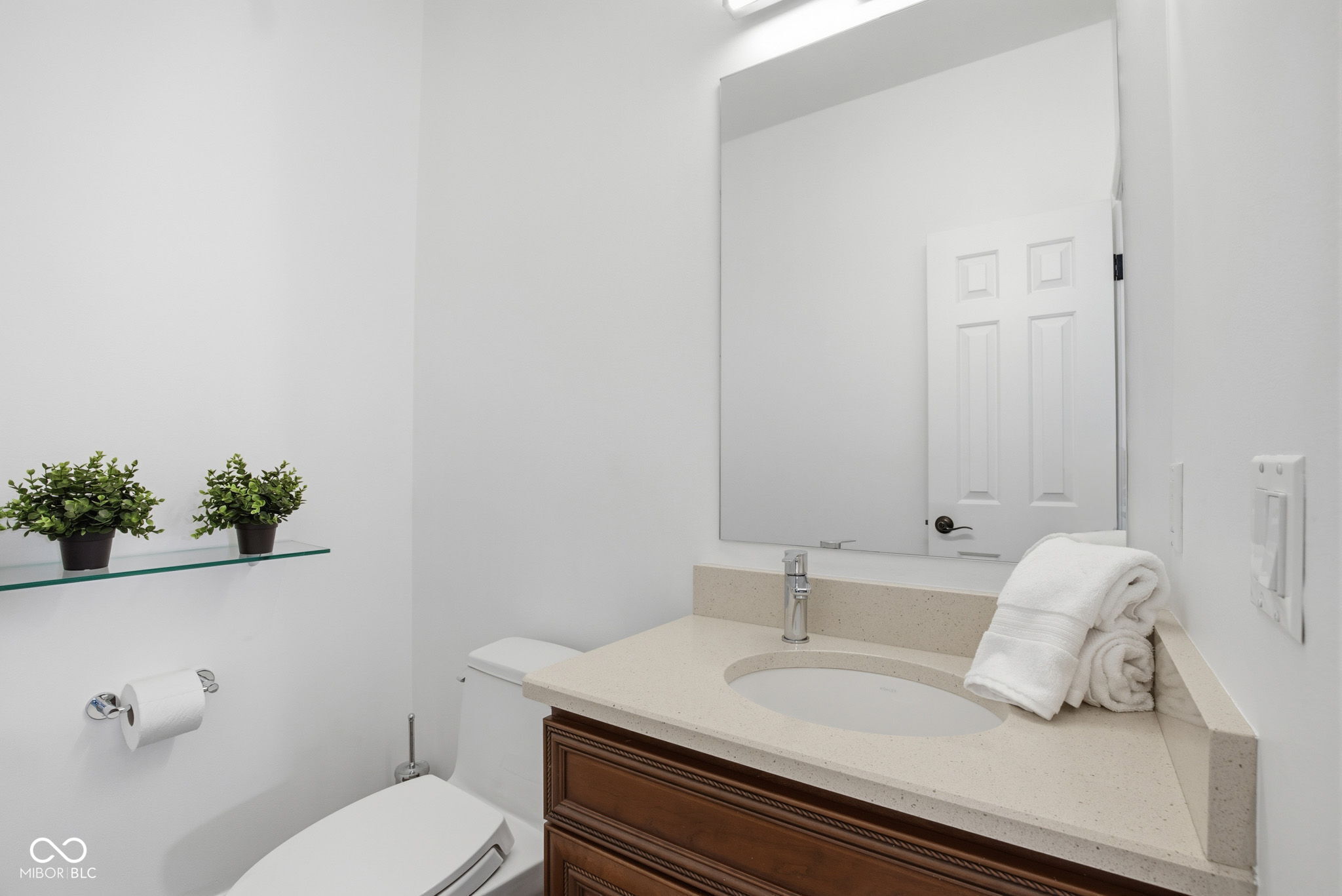 5717 Fall Creek Road Indianapolis, IN 46220 - Photo 21 of 76