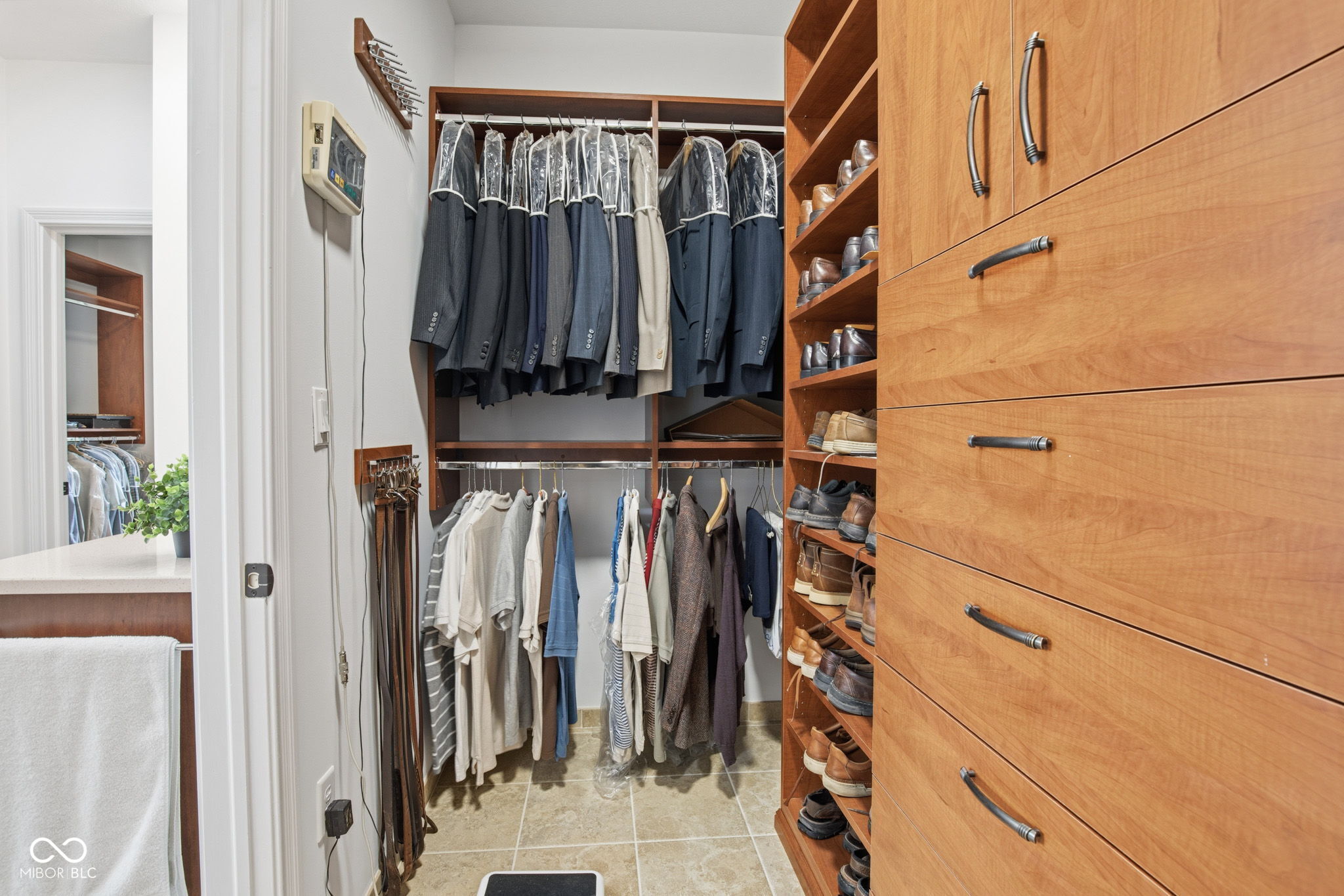 5717 Fall Creek Road Indianapolis, IN 46220 - Photo 29 of 76