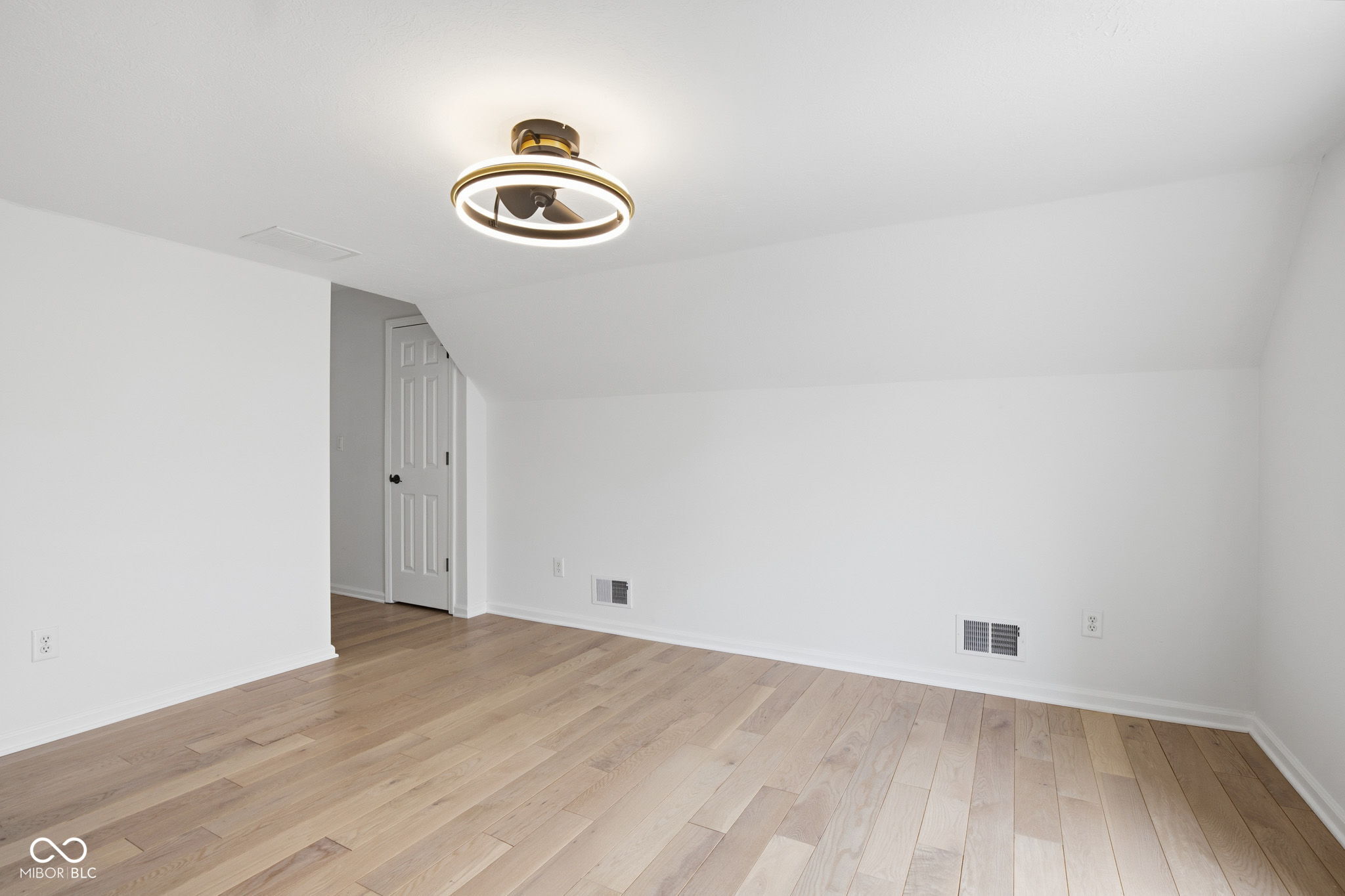 5717 Fall Creek Road Indianapolis, IN 46220 - Photo 43 of 76