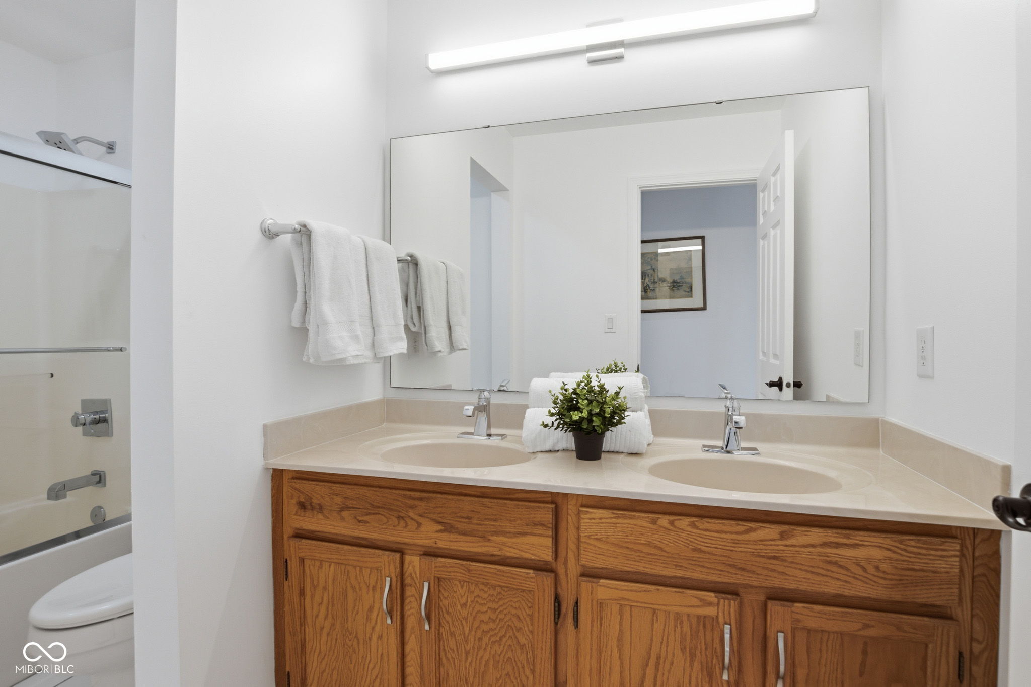 5717 Fall Creek Road Indianapolis, IN 46220 - Photo 44 of 76