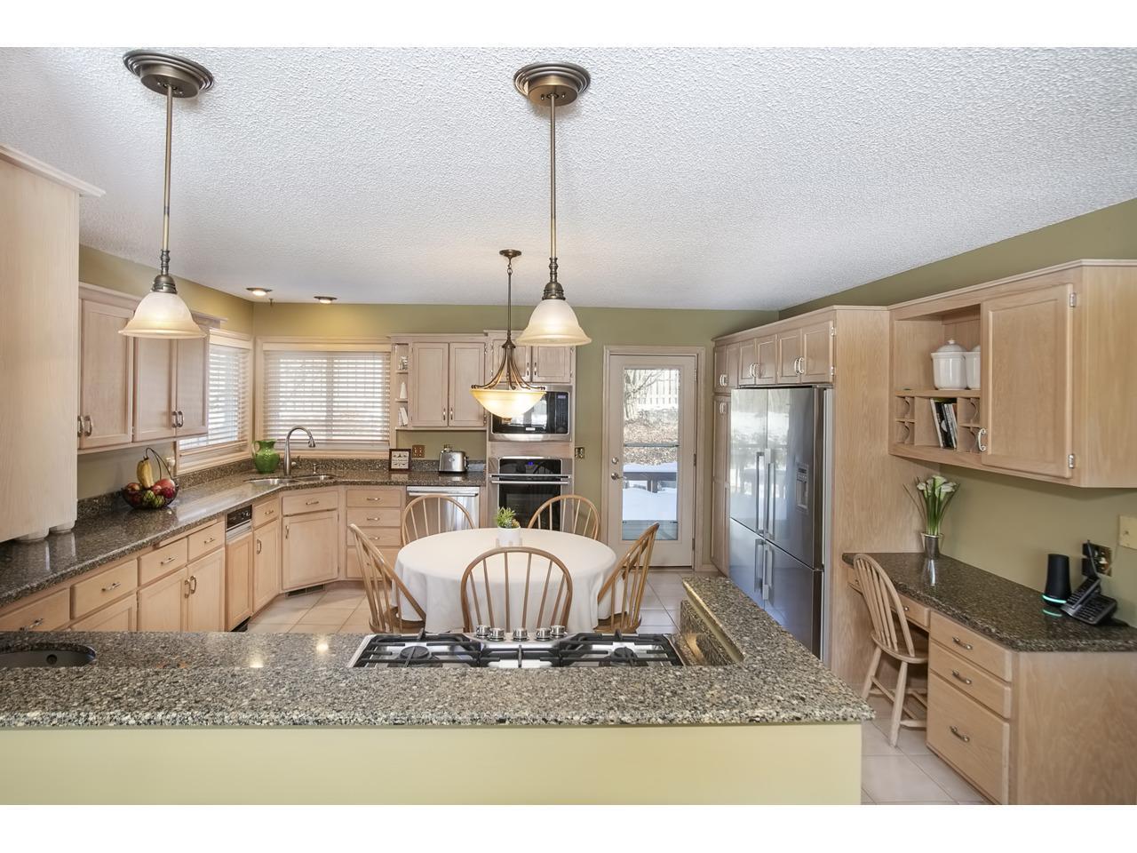 11948 Waterford Road Eden Prairie, MN 55347 - Photo 14 of 46 Gallery Image 14