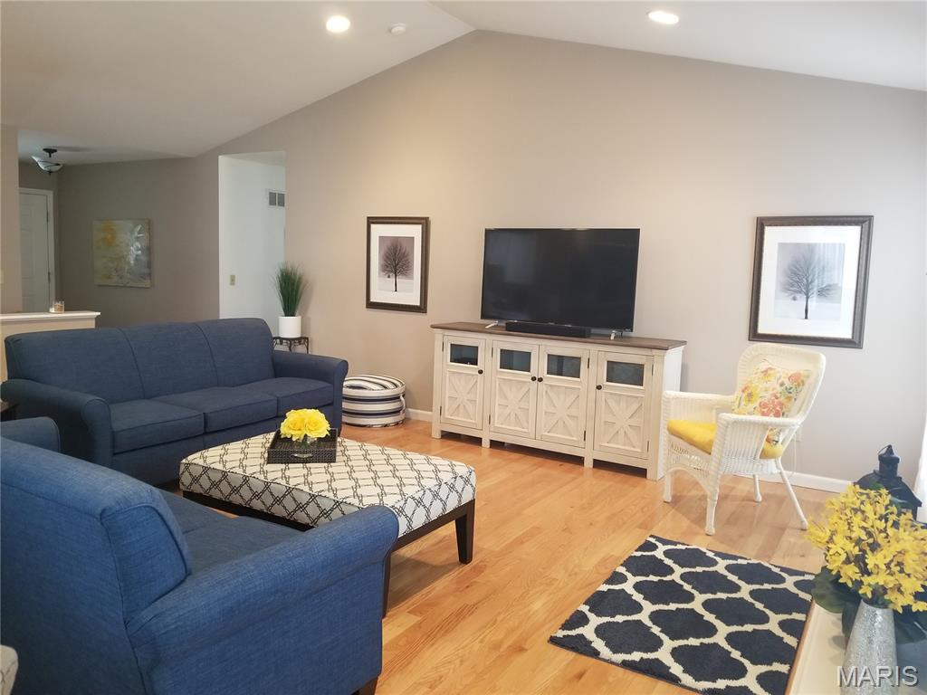 2073 Williamstown Drive St. Peters, MO 63376 - Photo 8 of 17